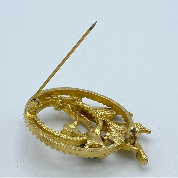 Sarah Coventry Signed Gold Plate Flower Faux Pearl Green Stone Circle Brooch Pin - Picture 6 of 9